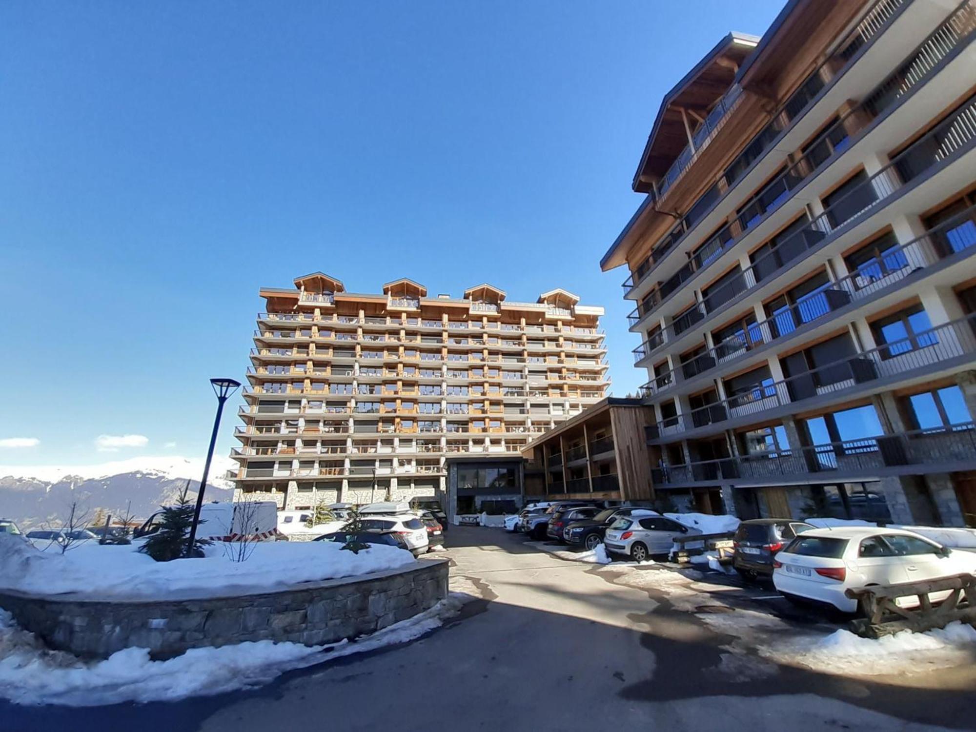 Skis Aux Pieds Proche Centre, Balcon, Parking, Animaux Admis - Fr-1-514-33 *